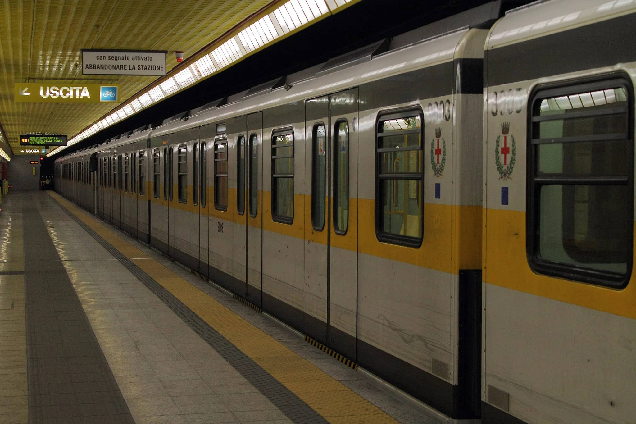 Photo showing: Comasina (Milan metro) - linea 3 - train