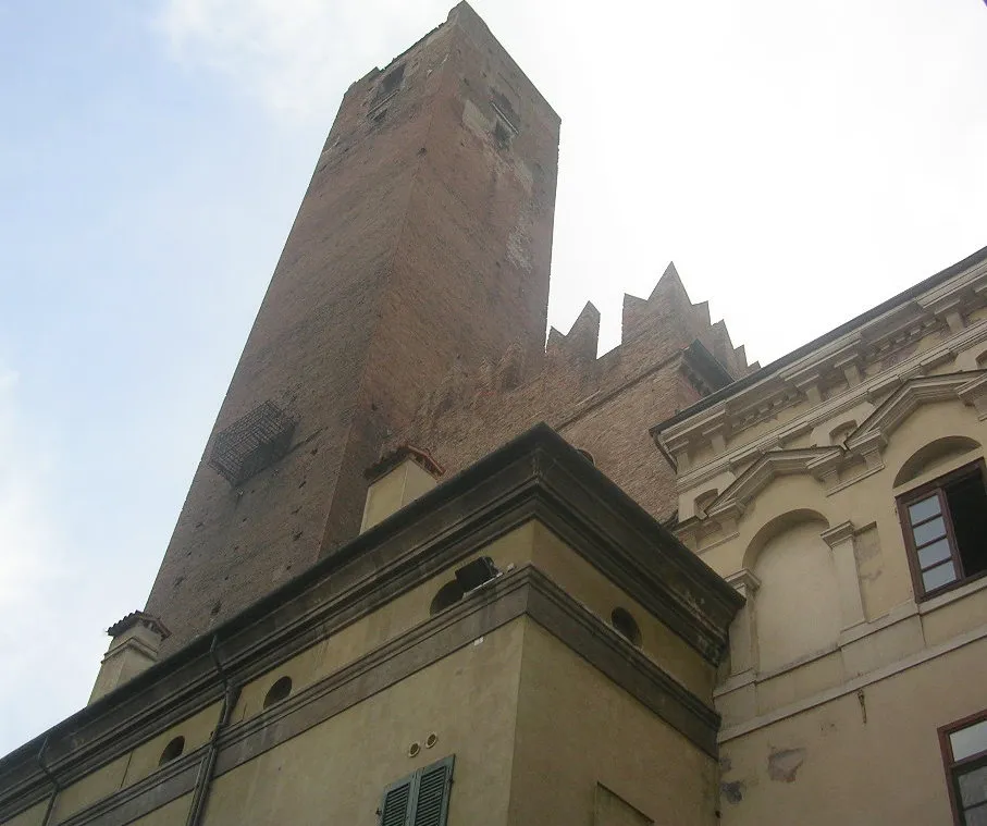 Photo showing: La torre della Gabbia a mantova