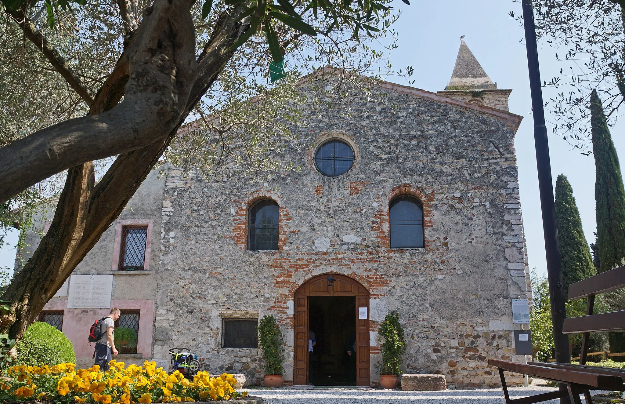 Photo showing: Gardasee, Sirmione, Il Medioevo Sul Garda.