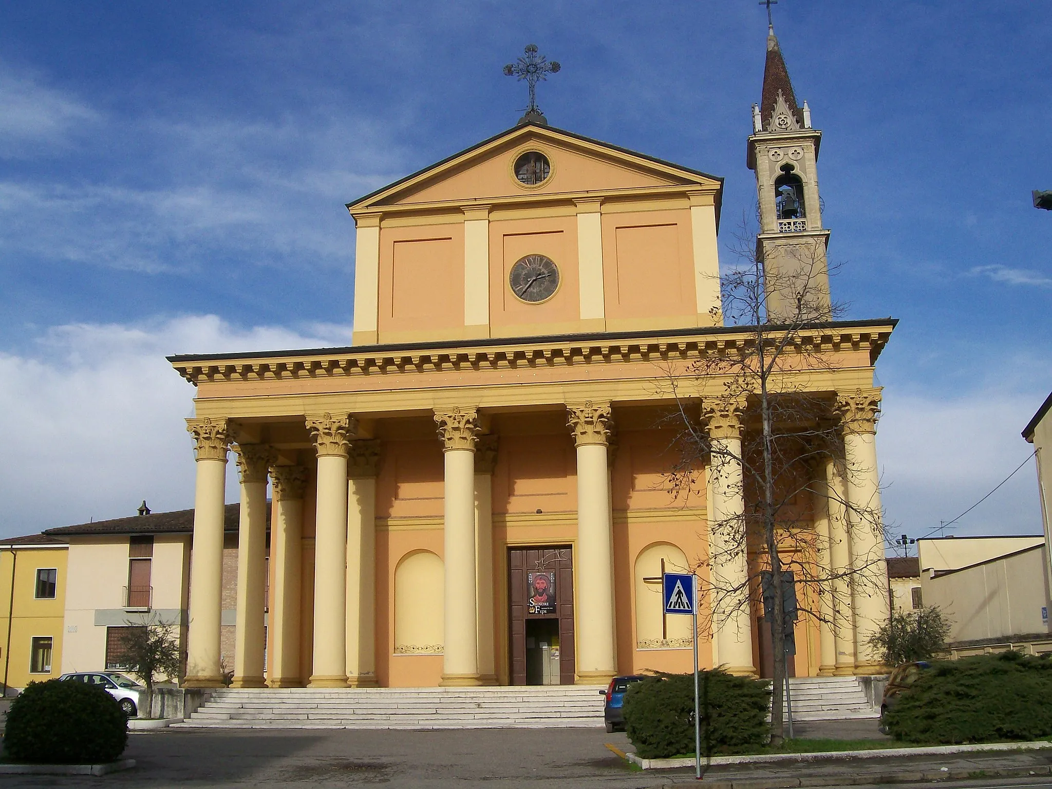 Photo showing: Chiesa parrocchiale di S. Maria di Zevio (VR).