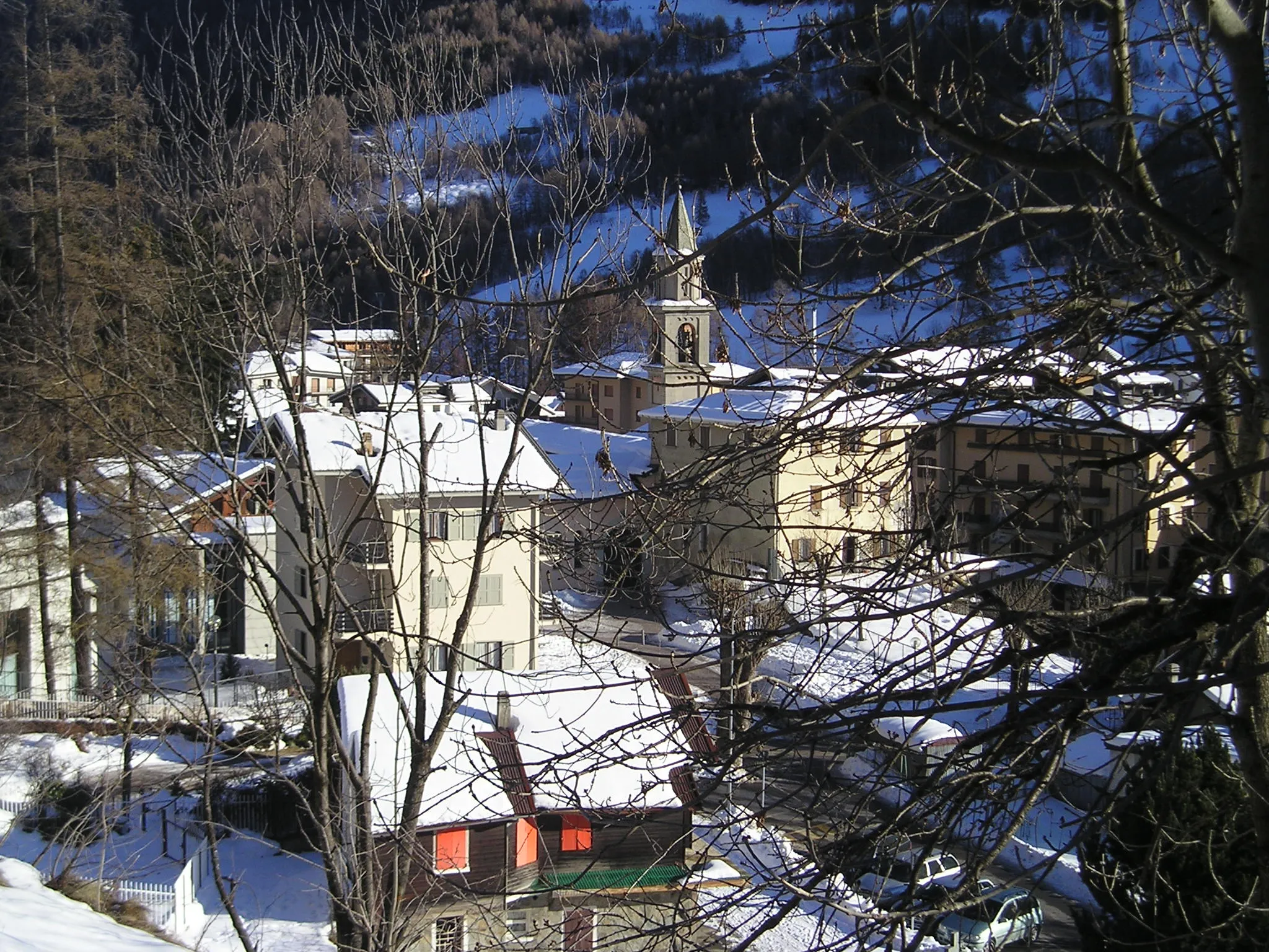 Photo showing: centro del Paese di Aprica, autore Massimo Macconi