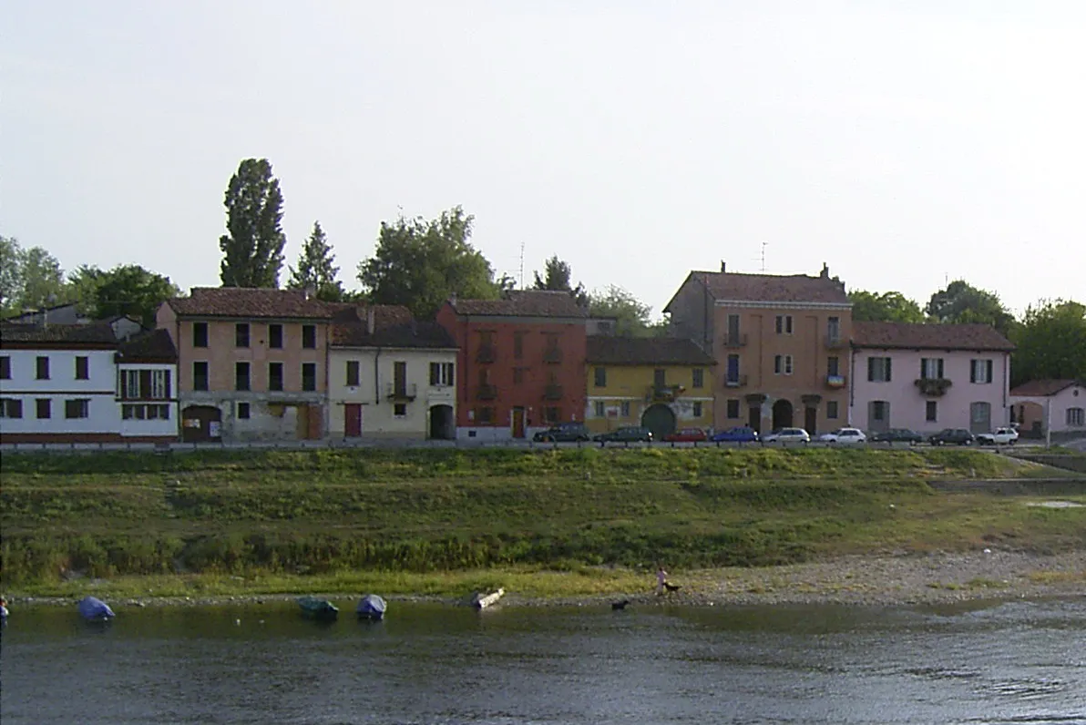 Photo showing: Borgo Basso, Pavia, Italy
Author: Giorgio Gonnella User:Ggonnell
Date: August, 26th, 2003