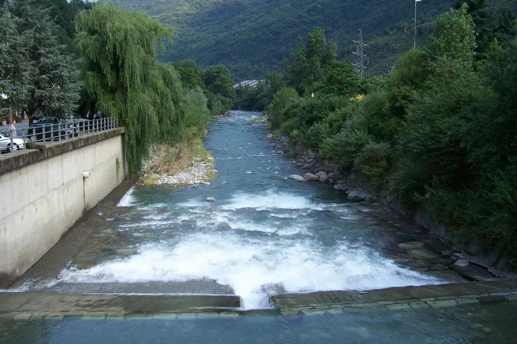 Photo showing: River Oglio next Forno d'Allione, Val Camonica