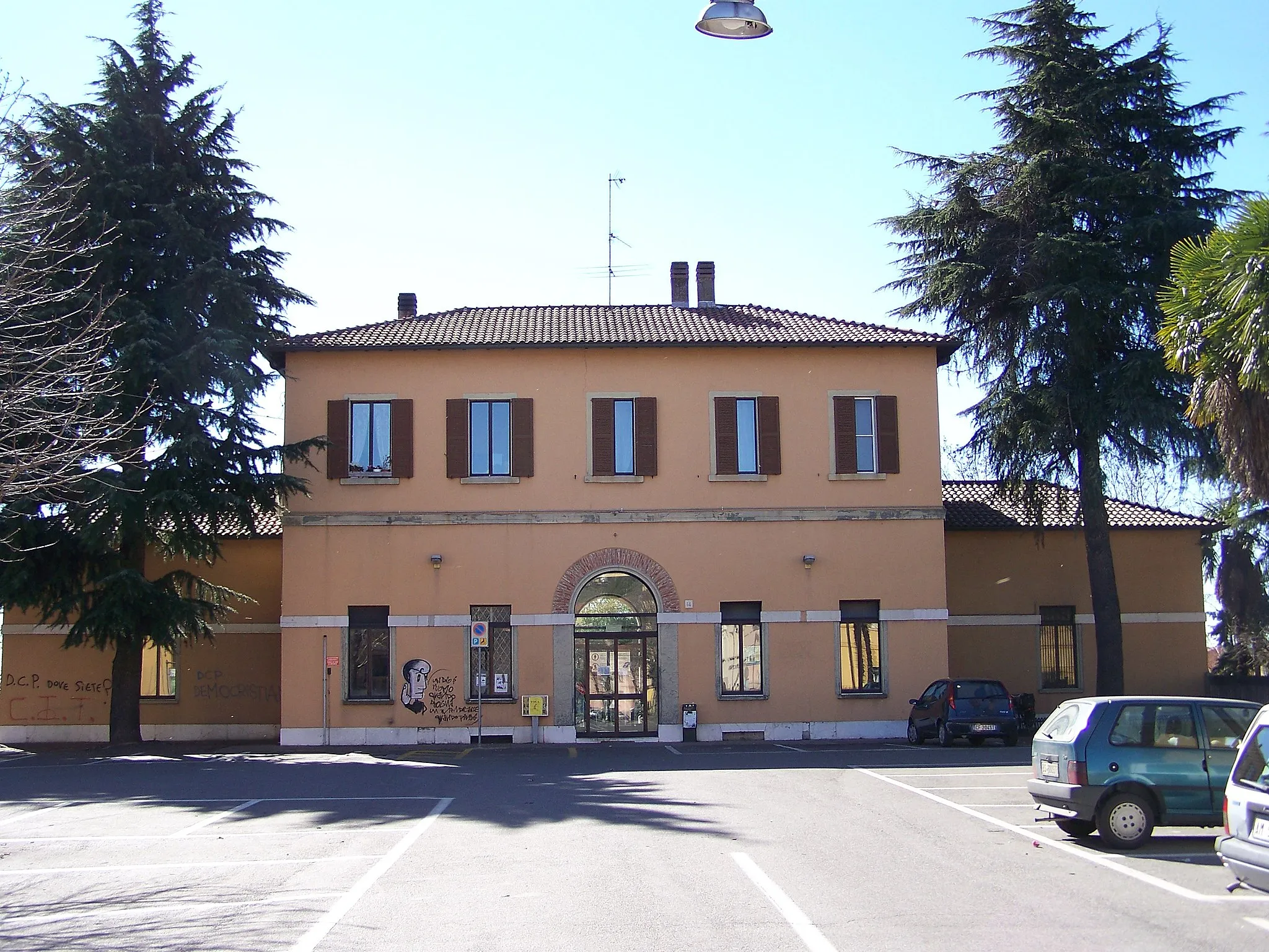 Photo showing: Lato paese della stazione ferroviaria di Coccaglio