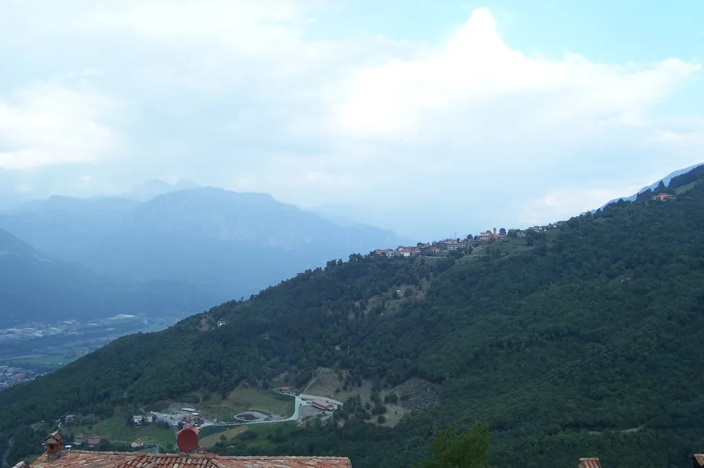 Photo showing: Panorama. Vissone, Pian Camuno, Val Camonica