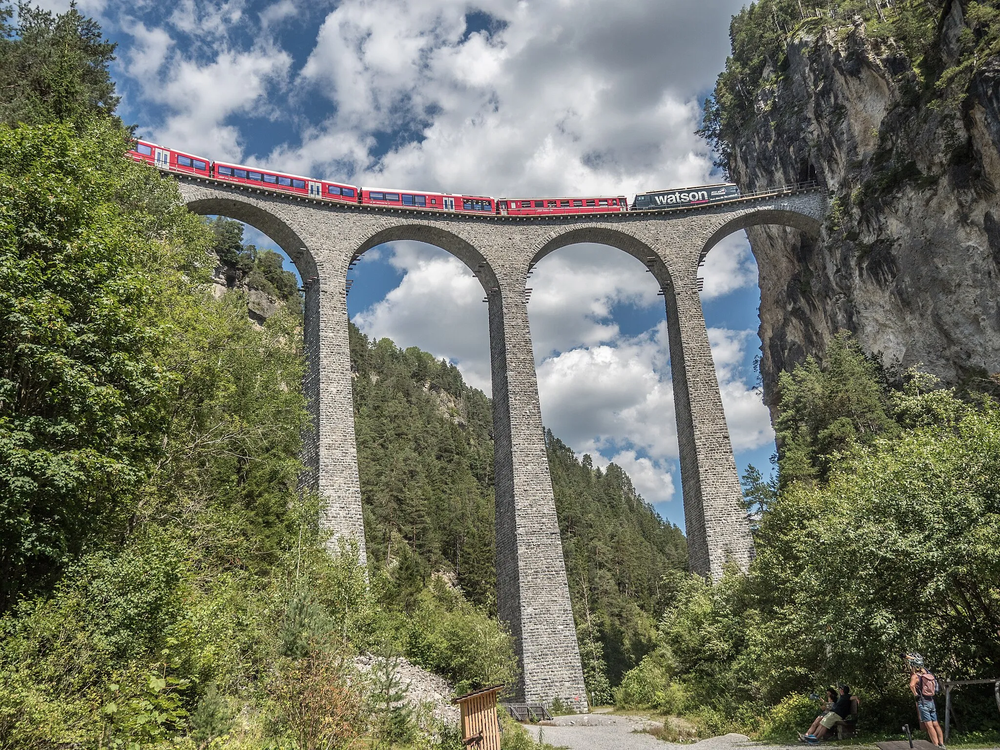 Photo showing: Landwasser Viaduct over the Landwasser River, Bergün Filisur – Schmitten, Canton of Graubünden, Switzerland