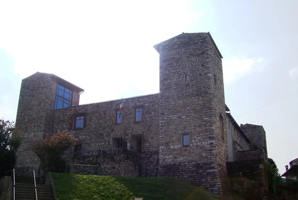 Photo showing: Iseo Castle