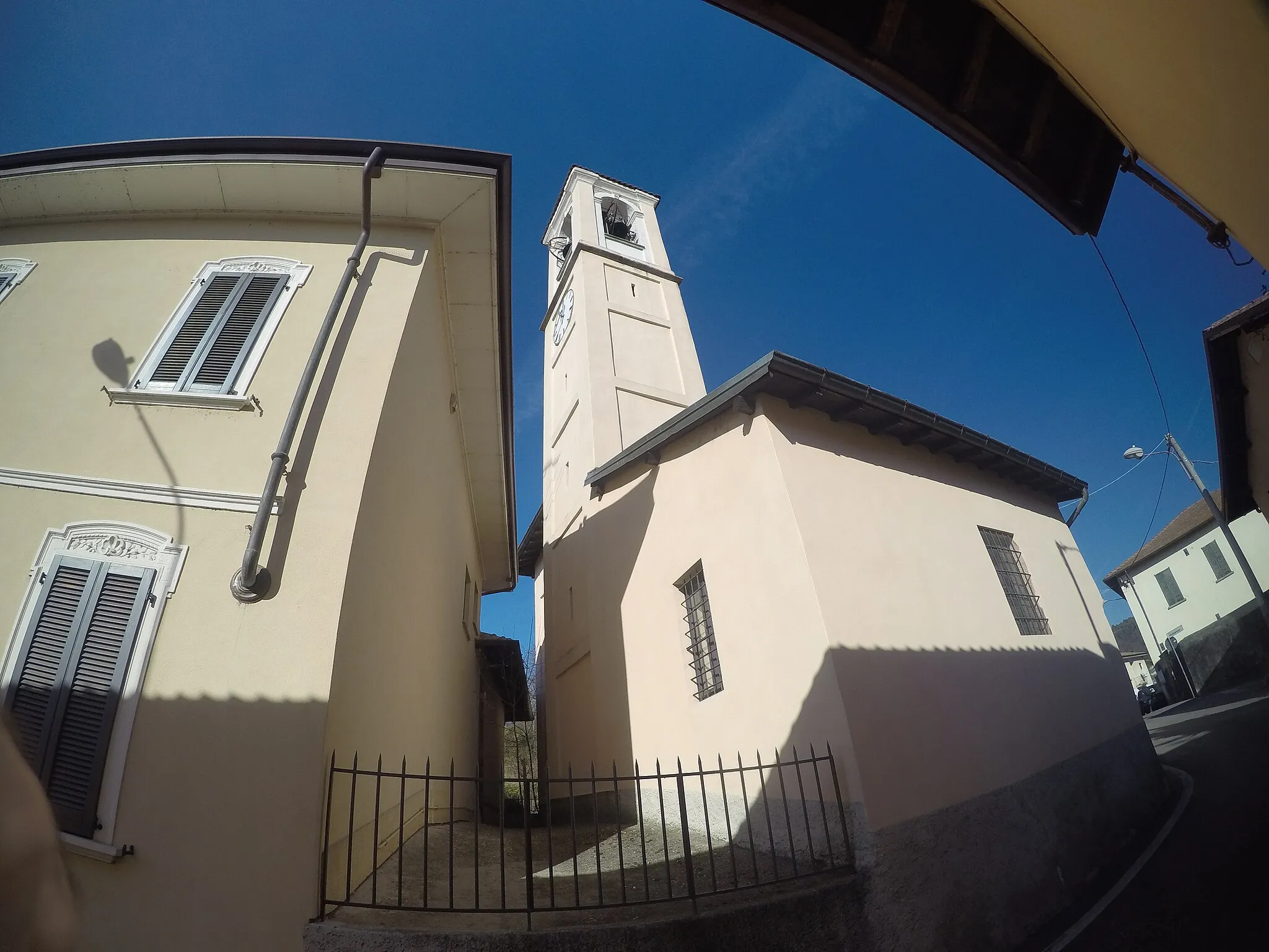 Photo showing: Lisanza - Chiesa Santi Pietro e Paolo