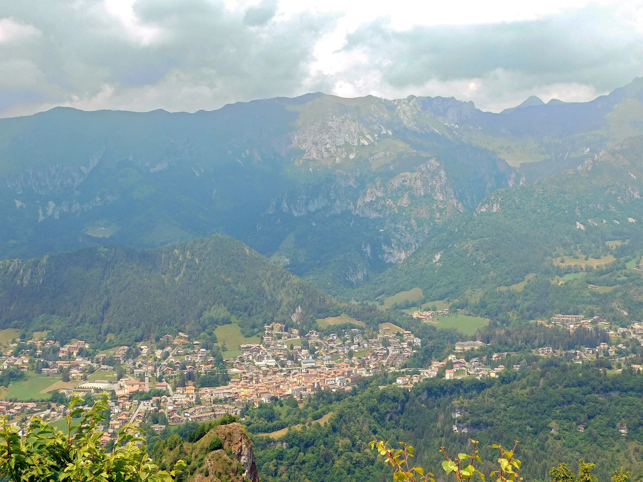 Photo showing: Castione della Presolana, province of Bergamo (Italy)