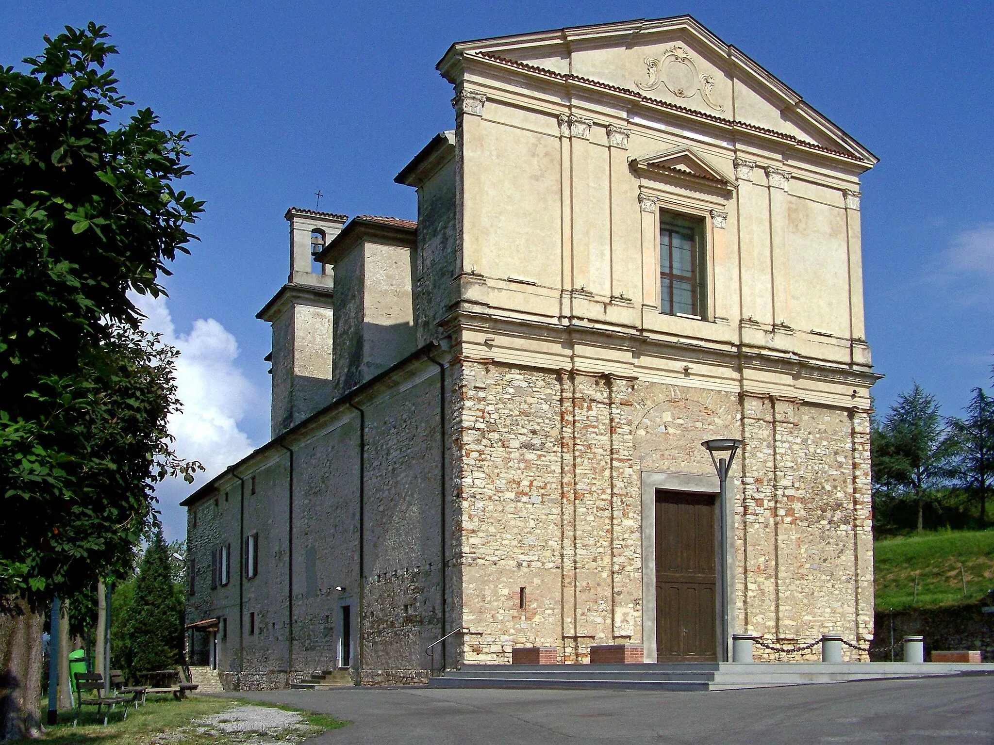 Photo showing: Complesso della Chiesa di San Vitale a Borgonato