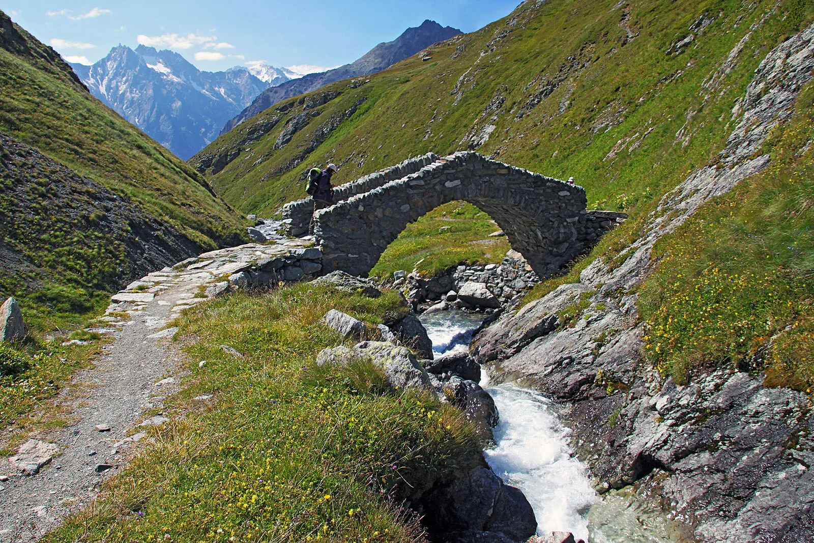 Photo showing: An old bridge on the southern side of Septimer Pass.