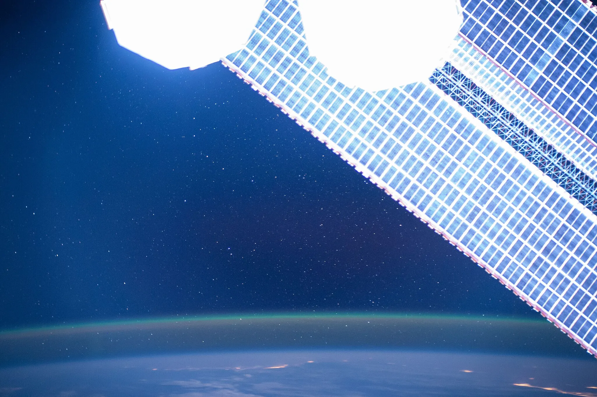 Photo showing: View of Earth taken during ISS Expedition 43.