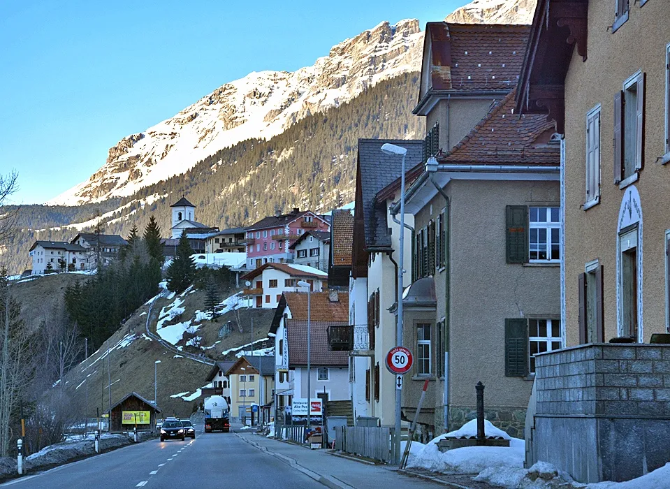 Photo showing: Das Dorf Rona im Oberhalbstein