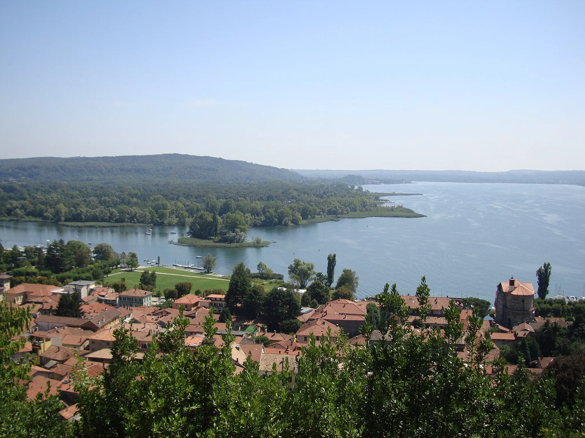 Photo showing: Panorama di Angera