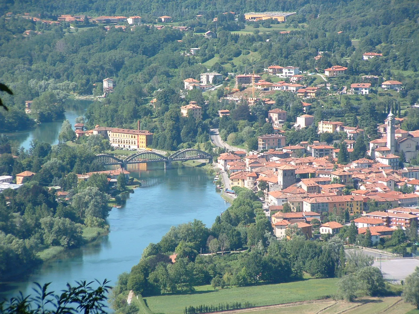 Photo showing: Brivio e il fiume Adda