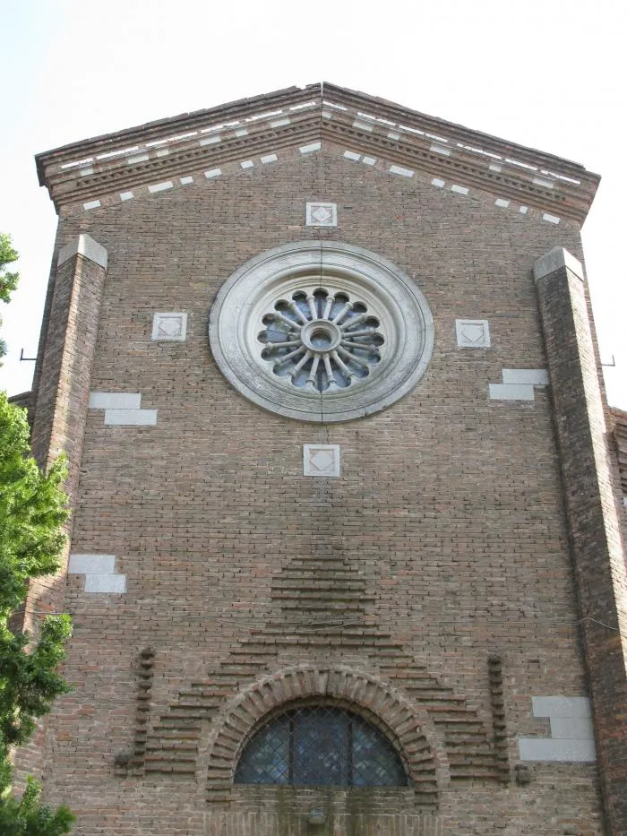 Photo showing: La facciata della chiesa di San Biagio Vescovo e Martire nella frazione di Gavello (Mirandola)