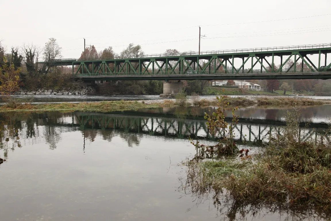 Photo showing: Ponte Ticino 11/2010