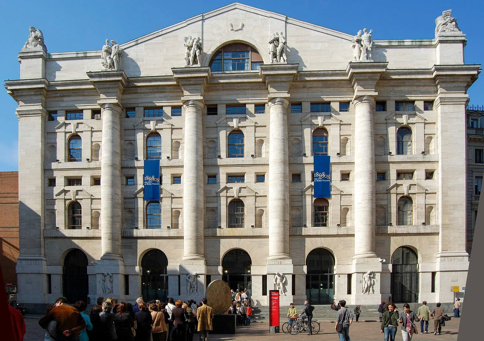 Photo showing: Palazzo Mezzanotte, seat of the Milan Stock Exchange