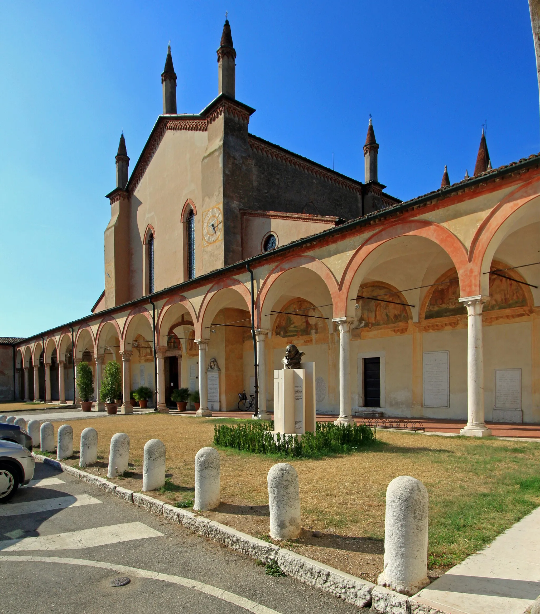 Photo showing: Santuario di Santa Maria delle Grazie