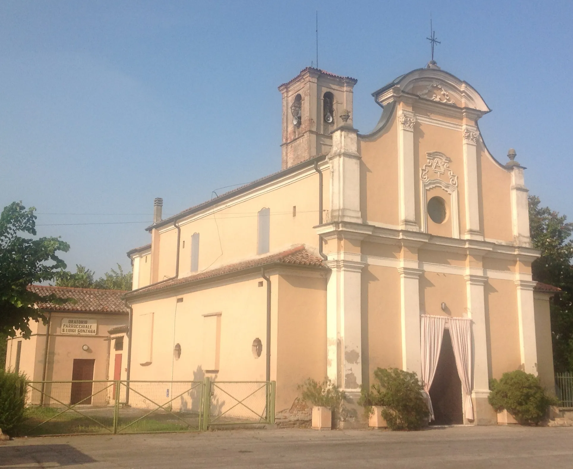 Photo showing: L'autore è FranzK e riproduce la chiesa di Nosedole in comune di Roncoferraro e in provincia di Mantova.