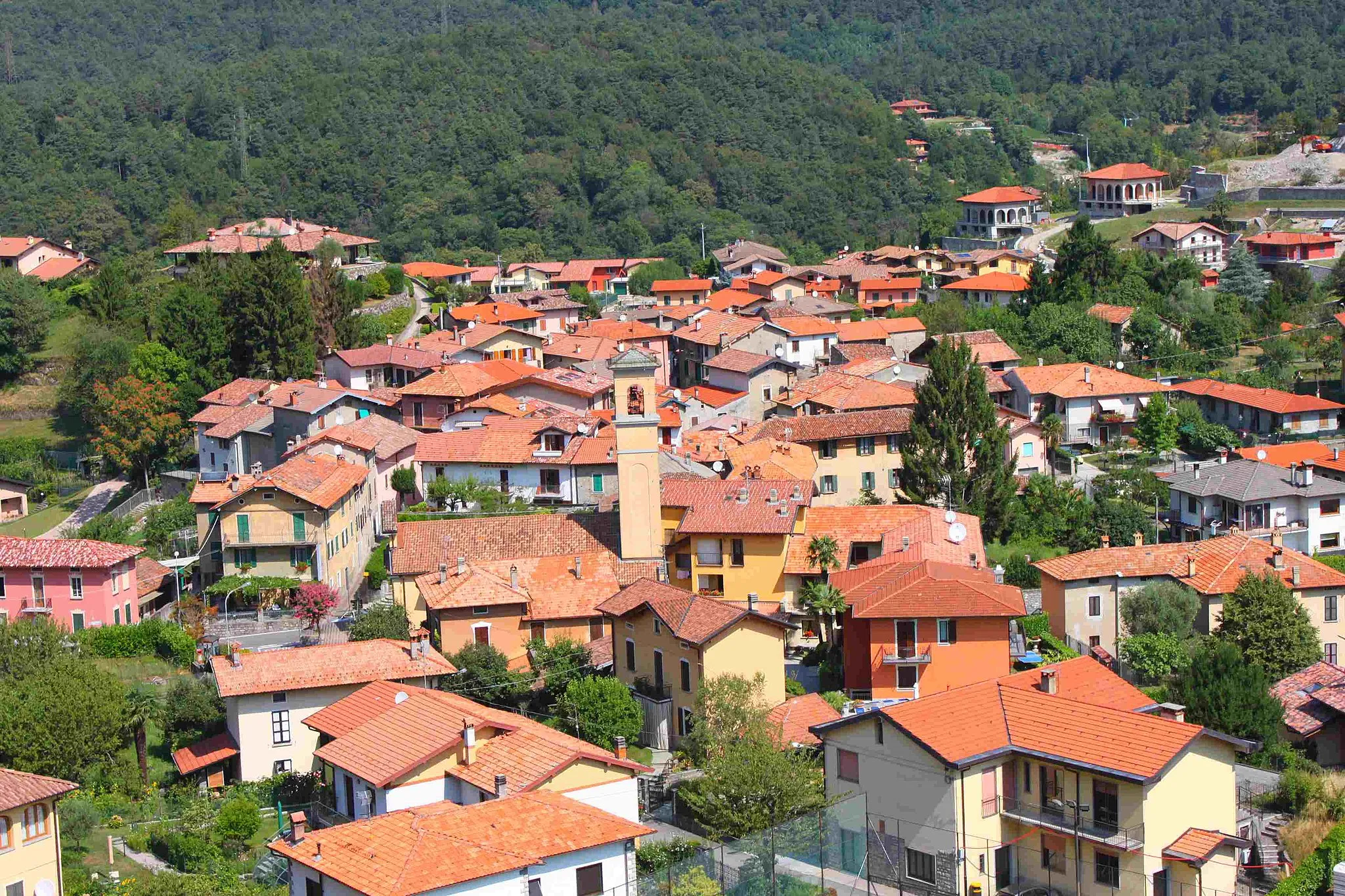 Photo showing: Blick auf den Ortsteil Croce von La Crocetta aus