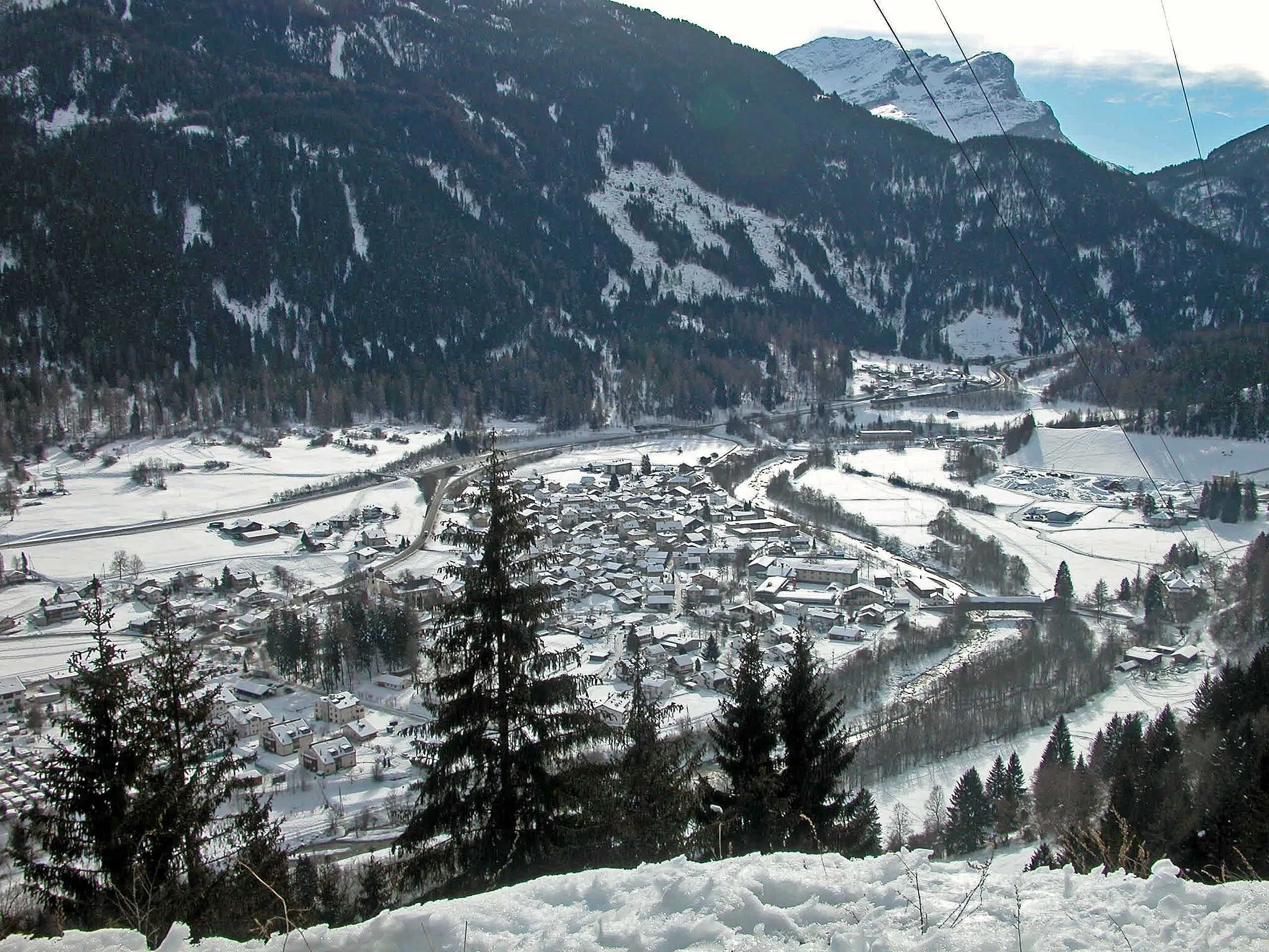 Photo showing: View of Andeer, Grisons, Switzerland