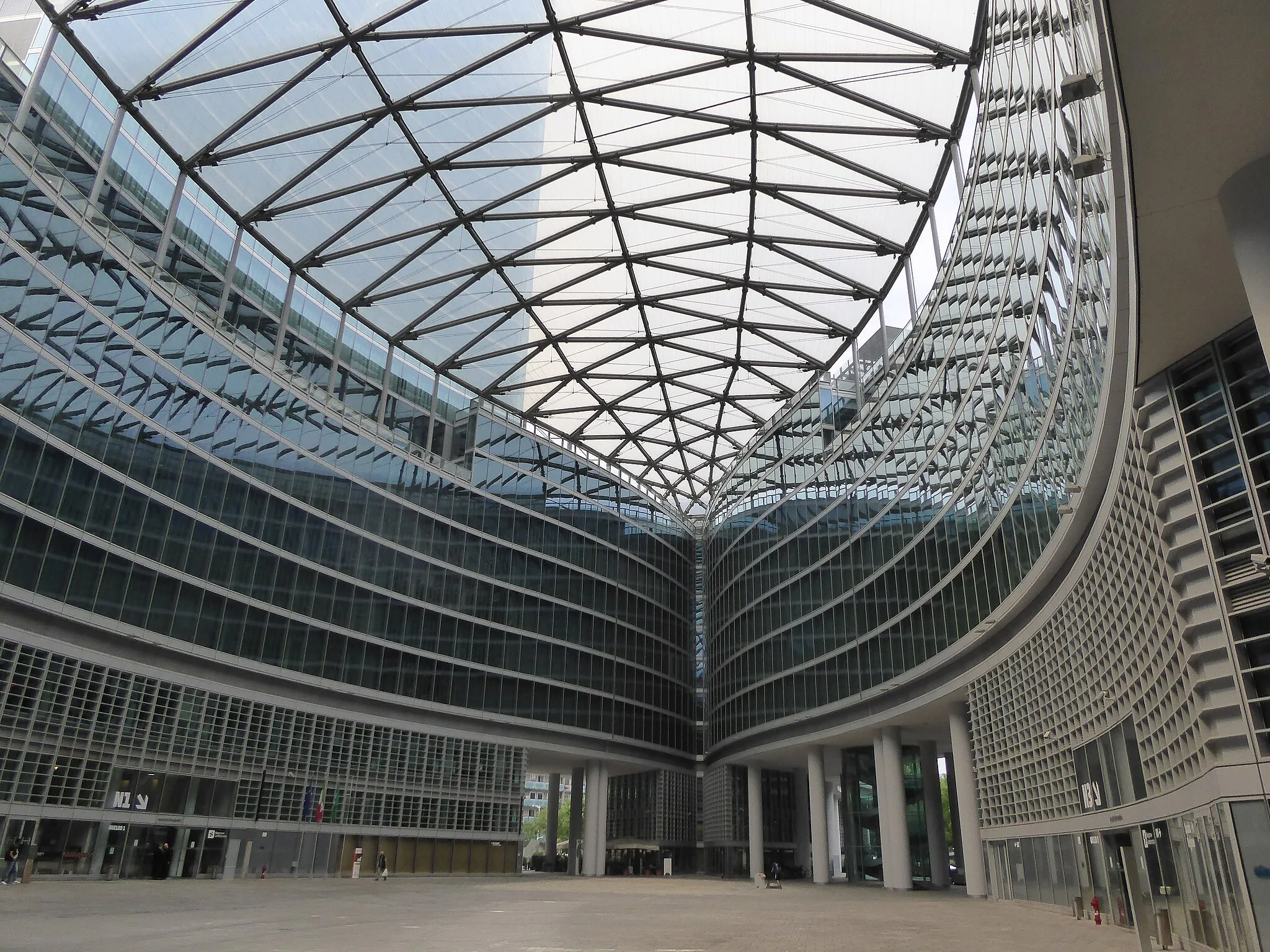 Photo showing: Palazzo Lombardia, Porta Nuova, Milan, Lombardy, Italy, May 2018