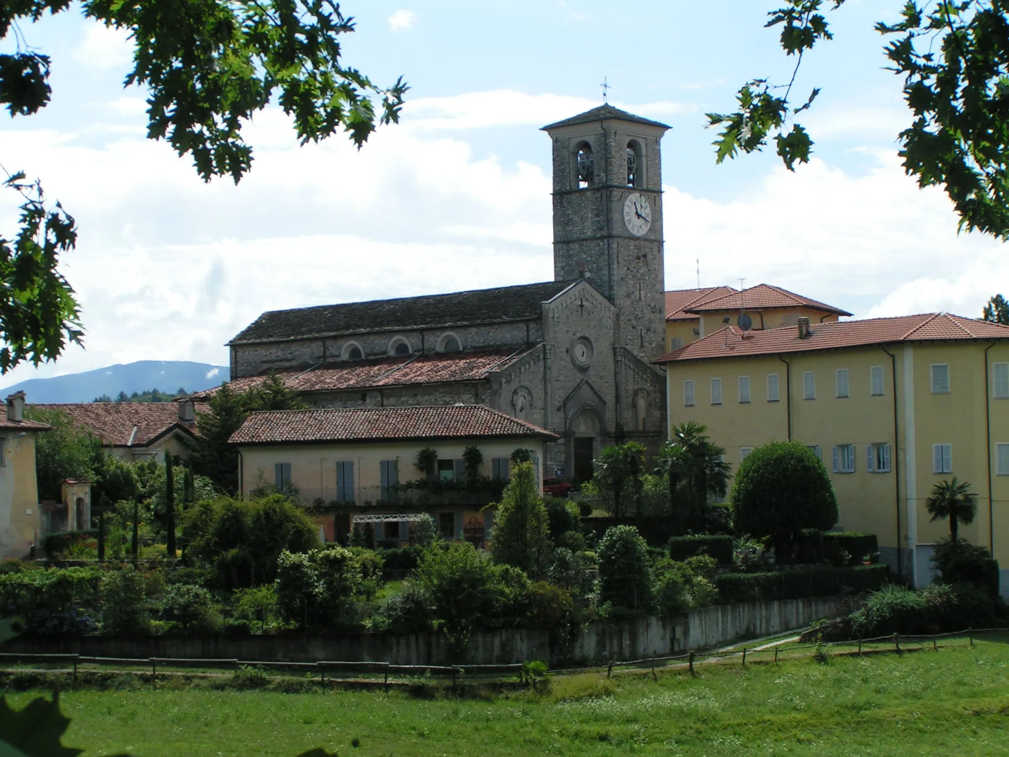 Photo showing: Collegiata San Vittore - Romanic church in Brezzo di Bedero