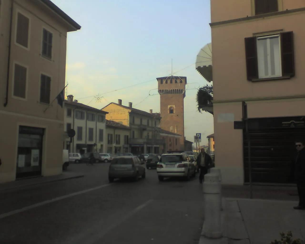 Photo showing: Original caption from it.wiki: "Scorcio di Piazza libertà a Sant'Angelo Lodigiano, scattata dall'utente Deplo."