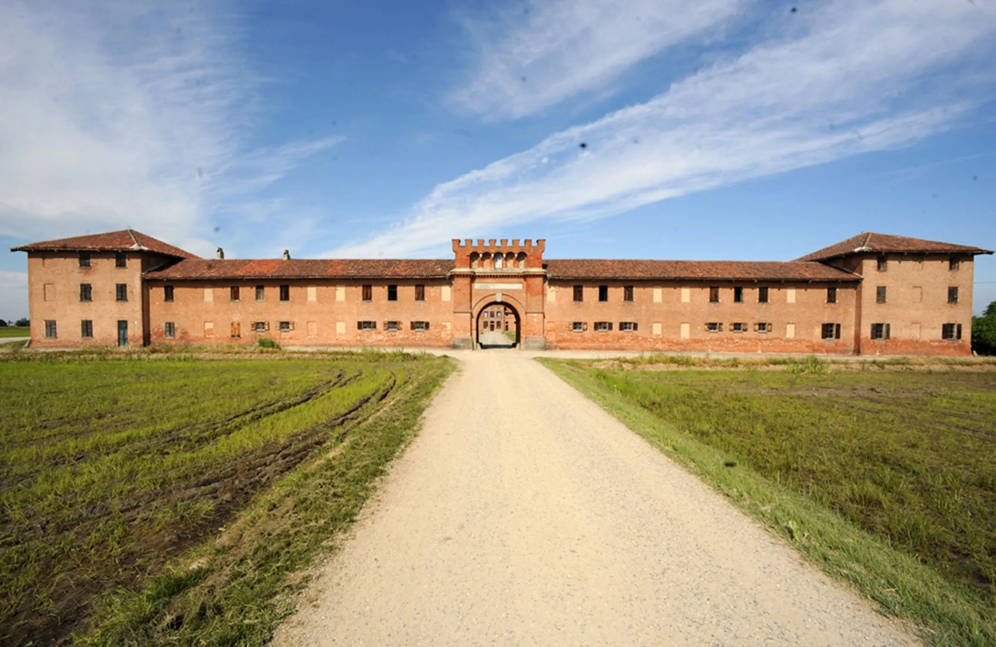 Photo showing: Facciata frontale esterna della Tenuta Colombara (Livorno Ferraris)