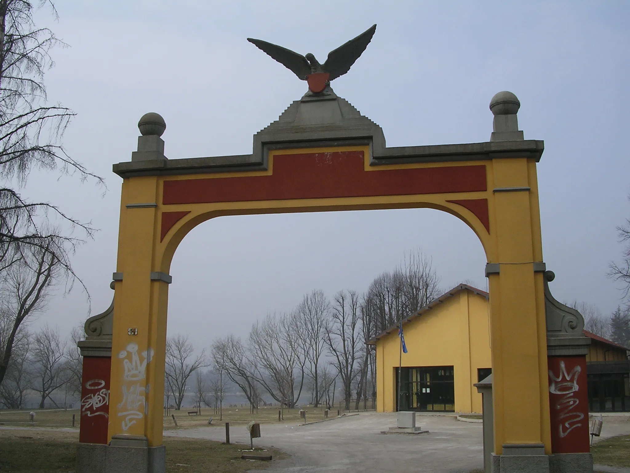 Photo showing: Sant'Anna Seaplane base. It was a seaplane base till World War II. It is at Sant'Anna (in Sesto Calende)