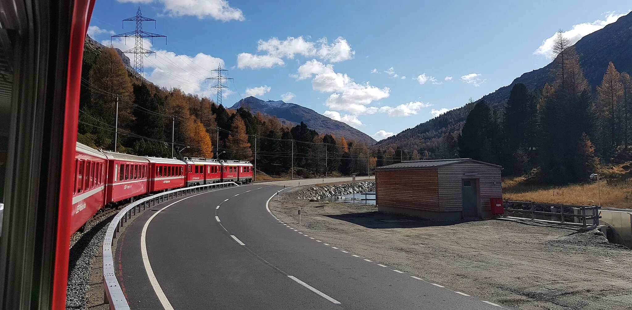 Photo showing: Bernina Express from Bernina Train Window