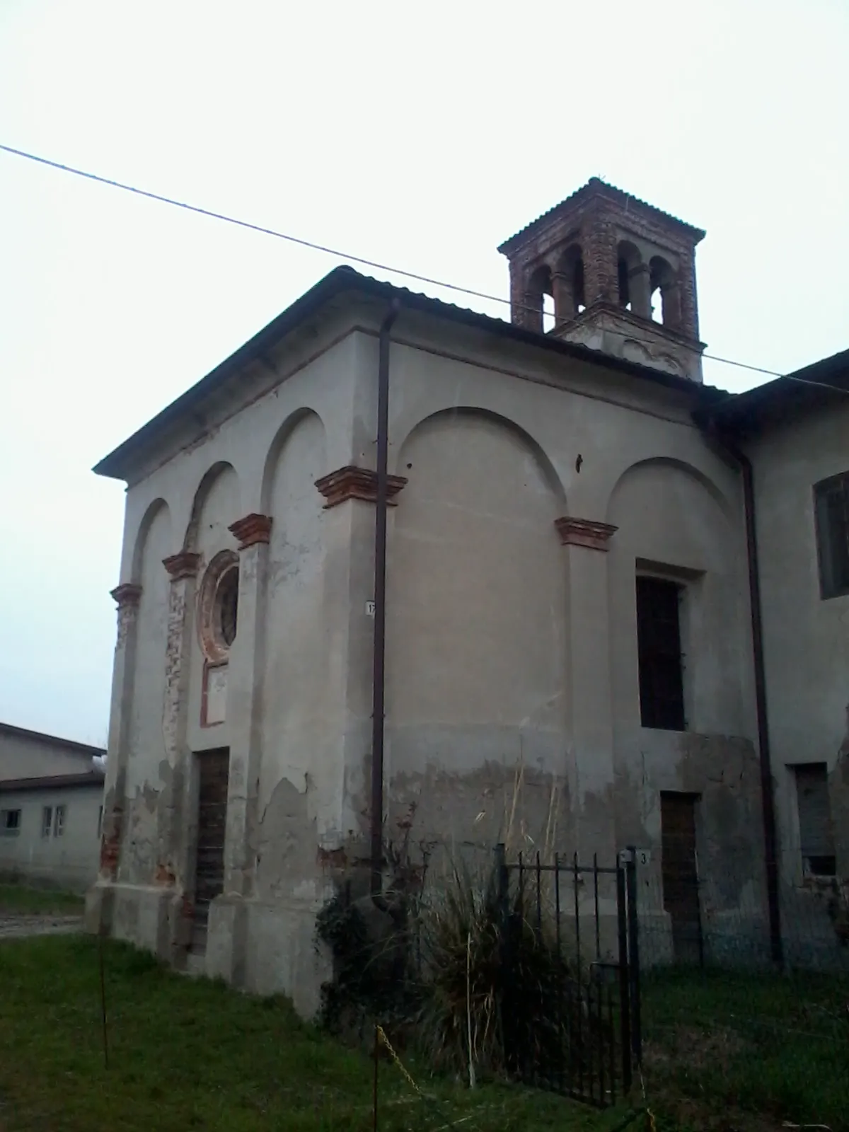 Photo showing: Vista frontale dell'Oratorio di San Bernardino alla Cascina Scanna - Cisliano (MI) - Italy