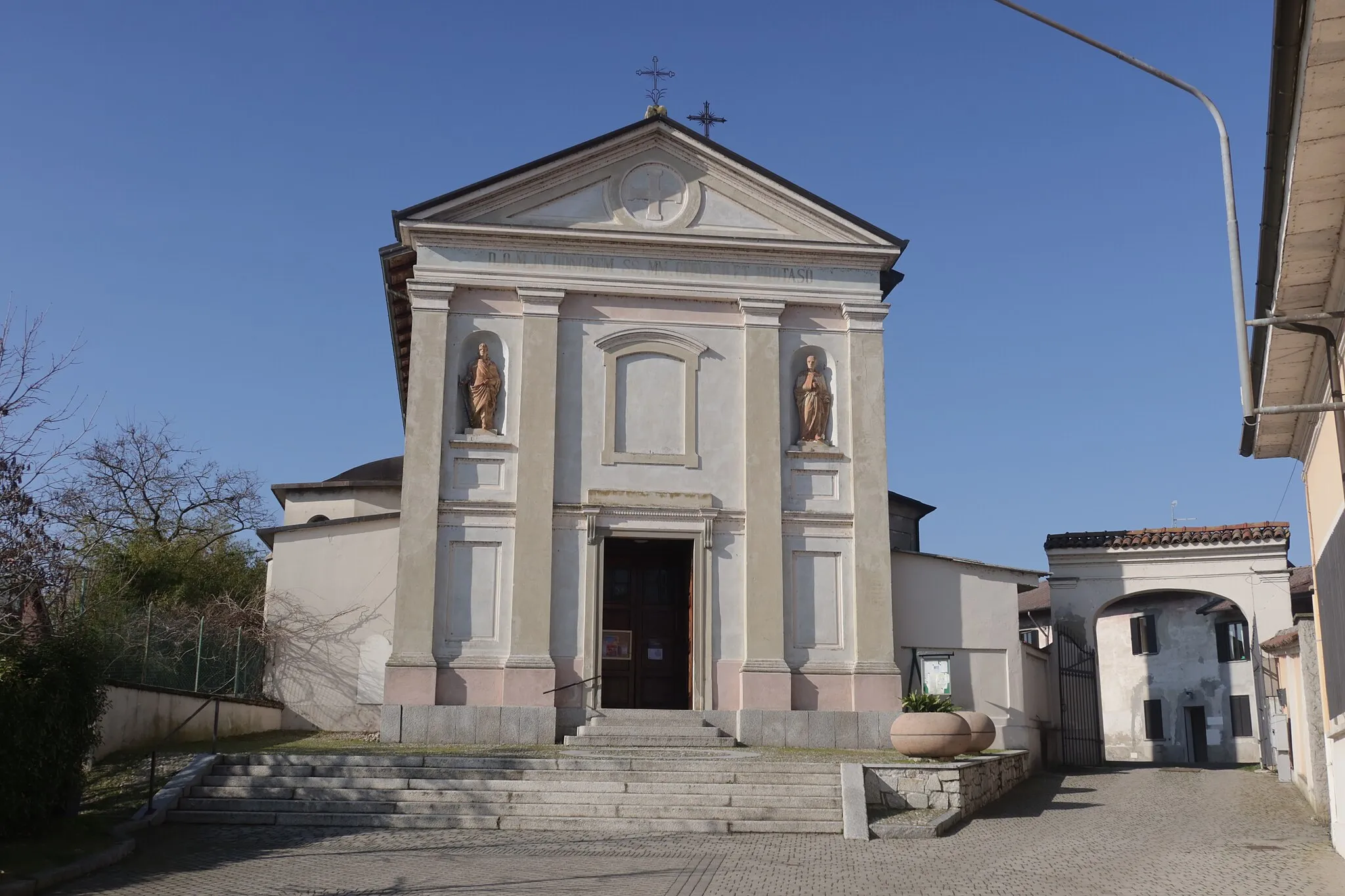 Photo showing: Monticello Chiesa dei Santi Gervasio e Protasio