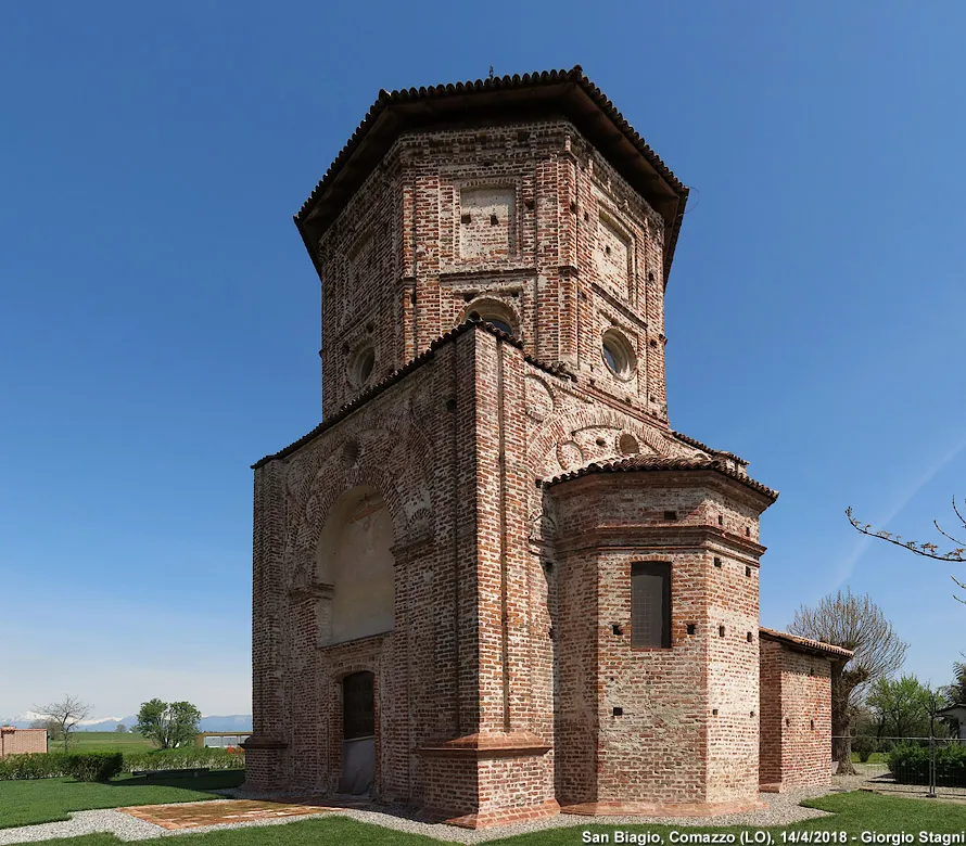 Photo showing: L’oratorio di San Biagio in Rossate, nel territorio comunale di Comazzo.