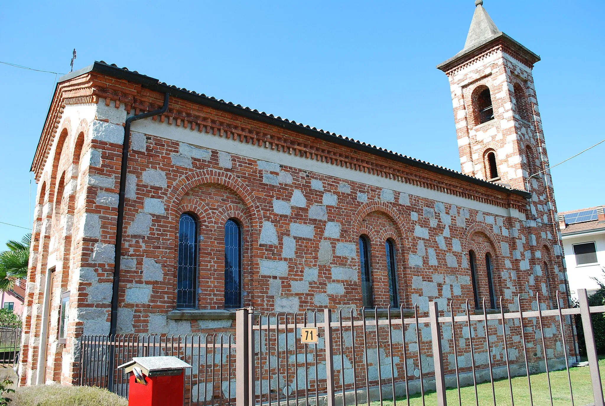 Photo showing: Chiesa della Madonna del Rosario a Uponne, frazione di Ranco VA