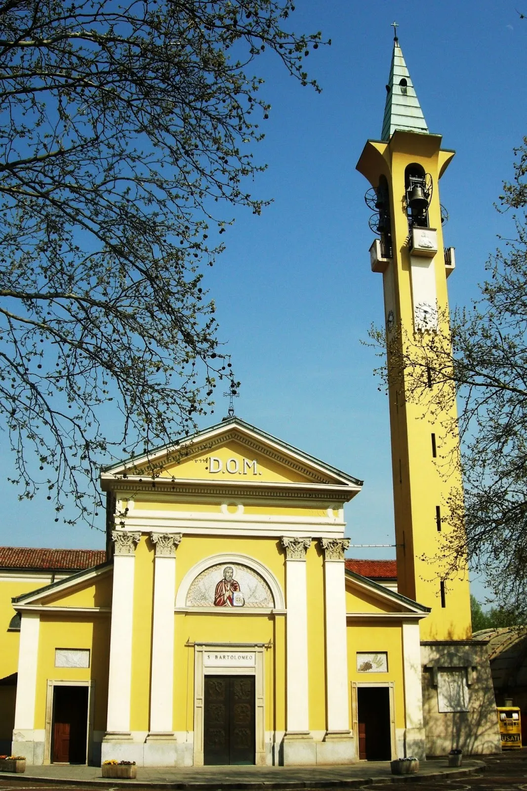 Photo showing: La facciata della chiesa parrocchiale