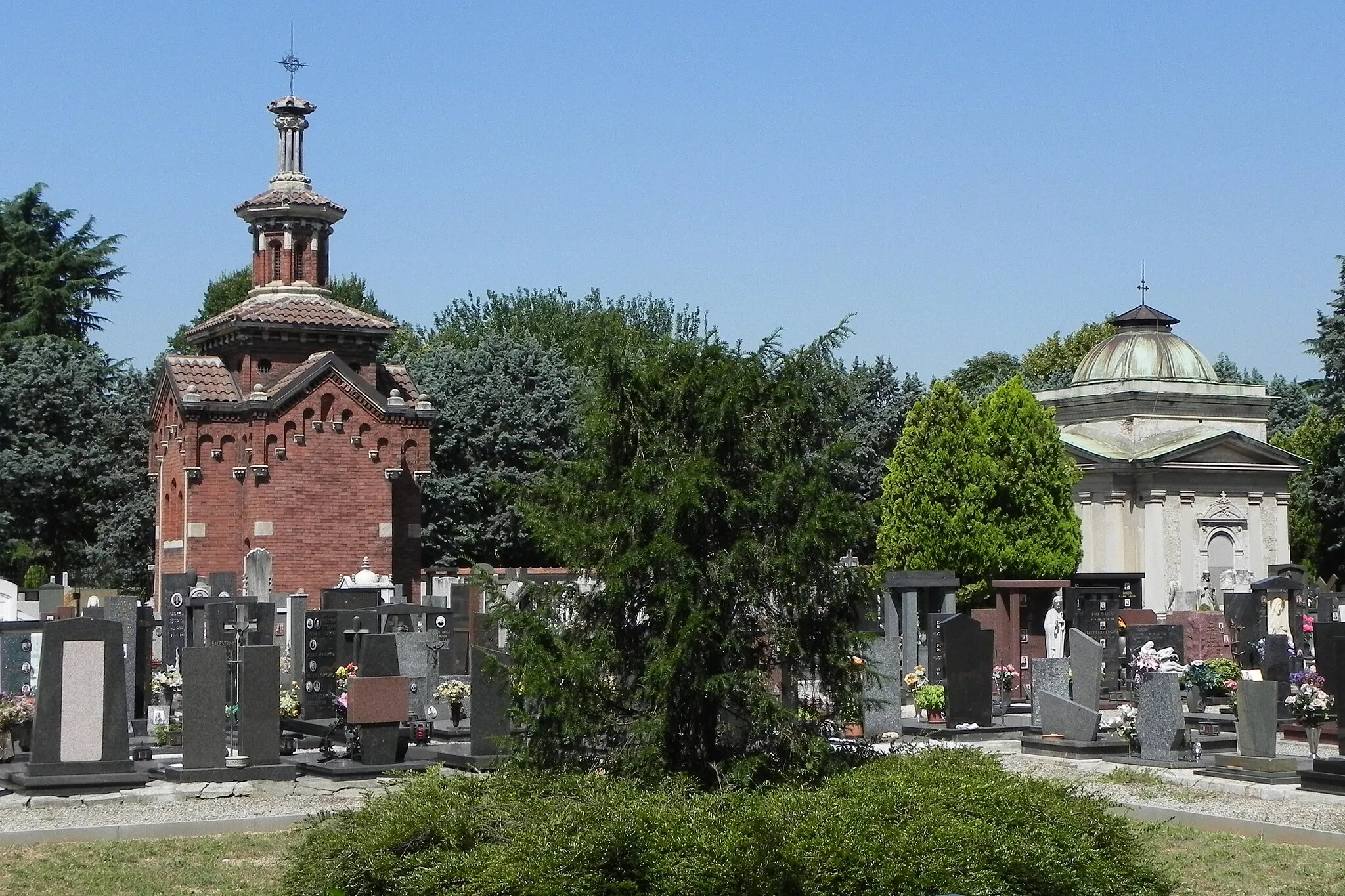 Photo showing: La cappella Martinelli e Casati Stampa, all'interno del Cimitero di Balsamo.
