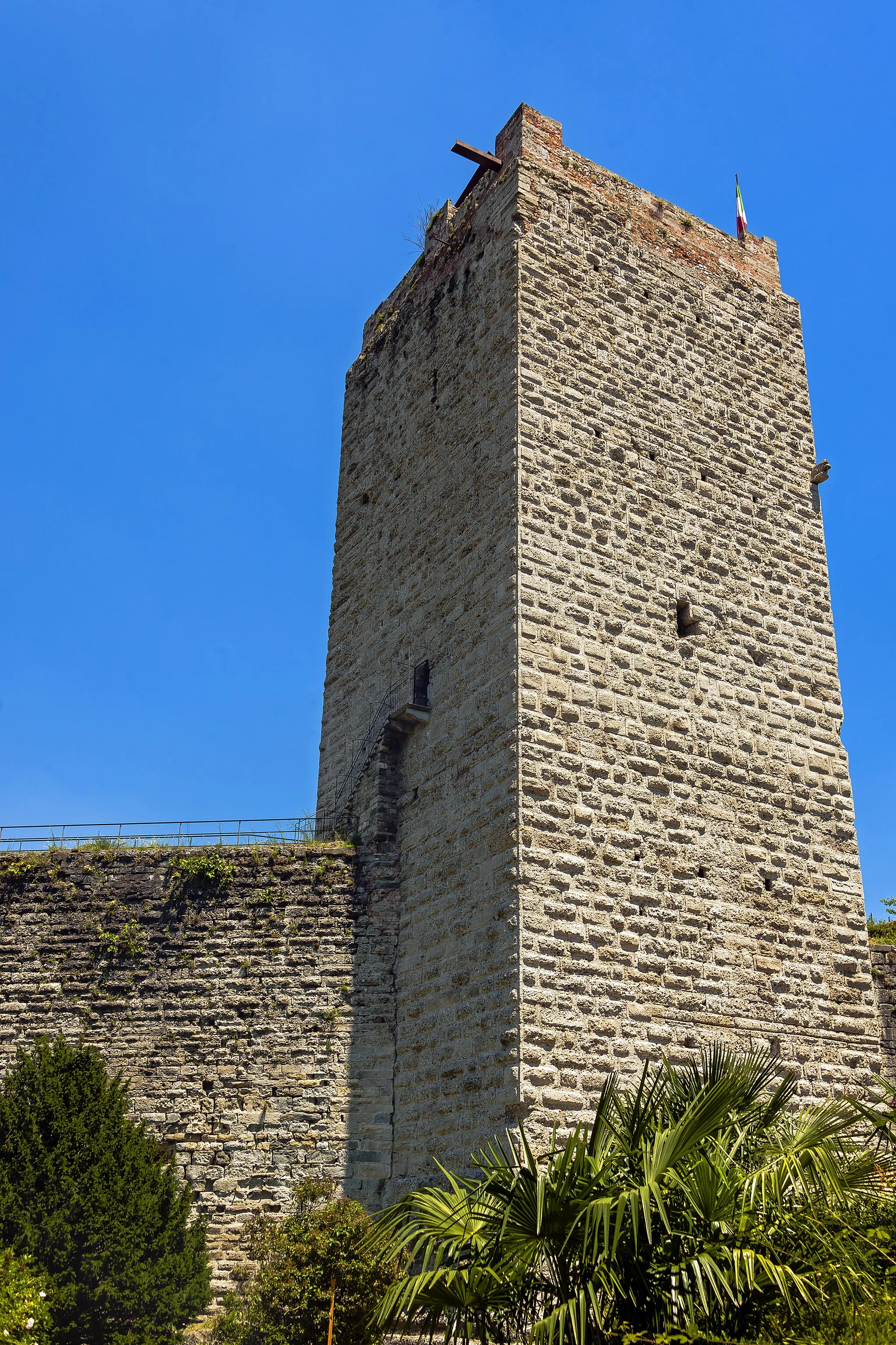 Photo showing: Tallest tower of Visconti castle, Trezzo sull'Adda, Italy