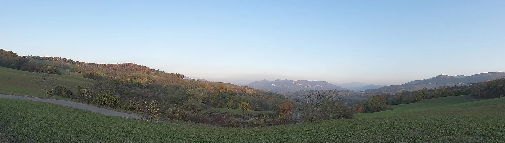 Photo showing: Vista verso la Valle Staffora