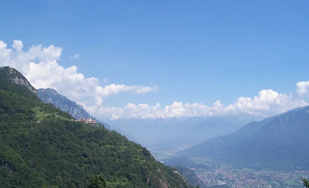 Photo showing: Monti, Rogno, Val Camonica