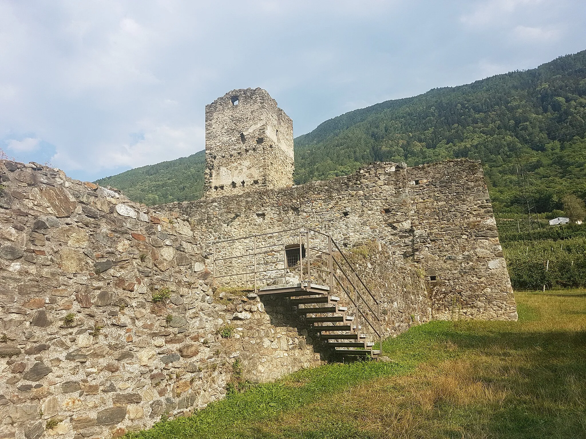 Photo showing: Castello Santa Maria in Tirano.