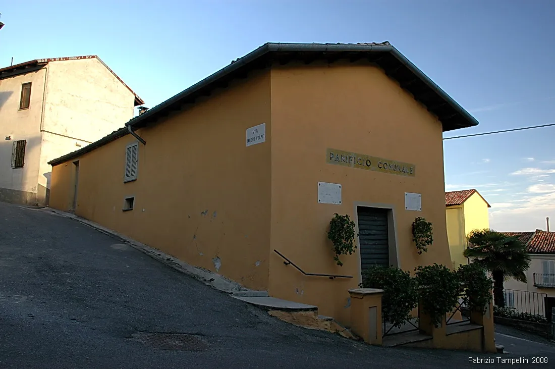 Photo showing: Rosignano - Panettiere