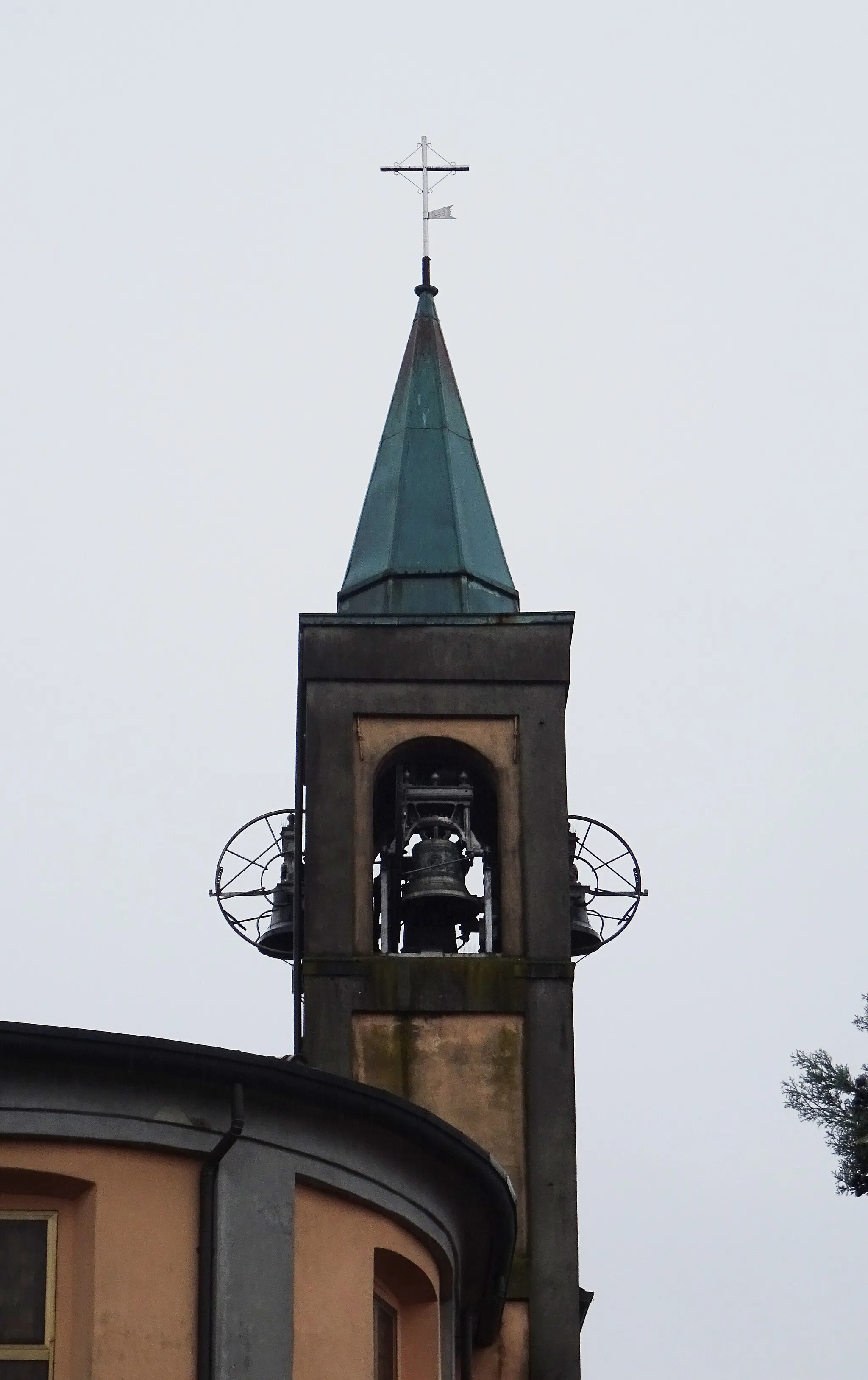 Photo showing: Ronchetto delle Rane (Milano, Lombardy, Italy), Santi Pietro e Paolo ai Tre Ronchetti church - Belltower