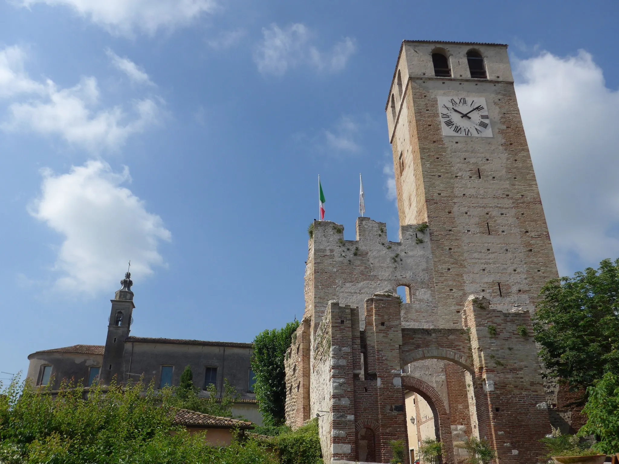 Photo showing: Castellaro Lagusello, castello.