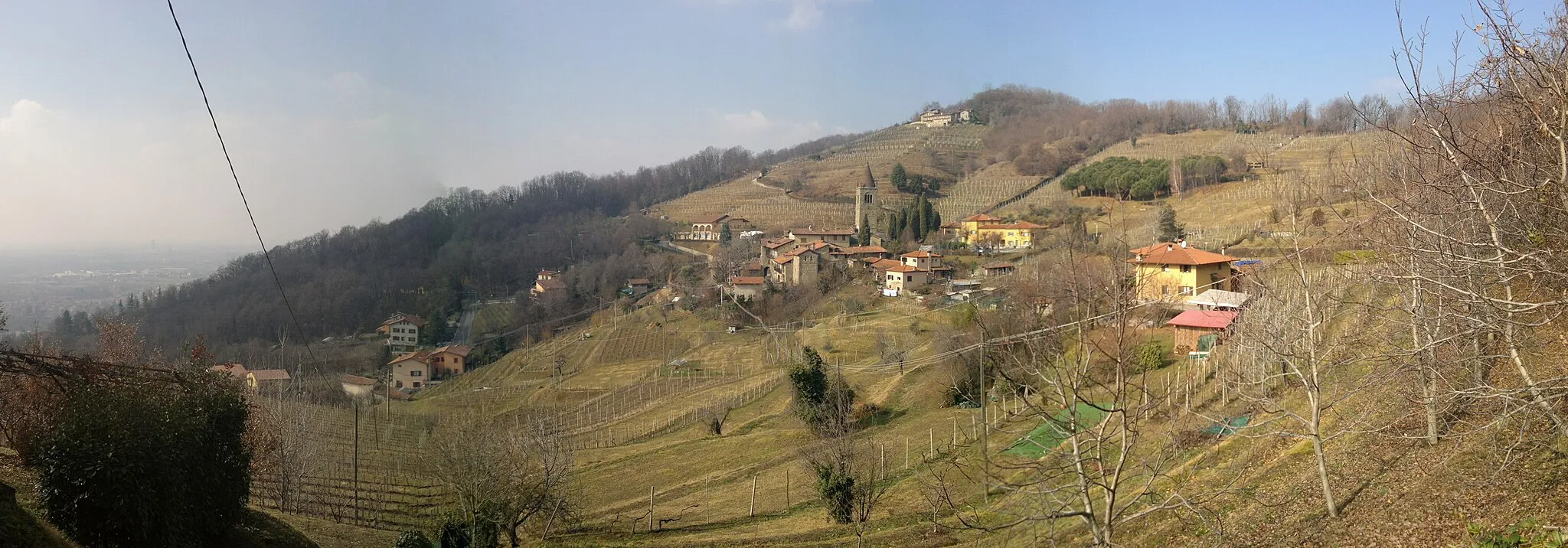 Photo showing: Veduta della collina di Sotto il Monte Giovanni XXIII