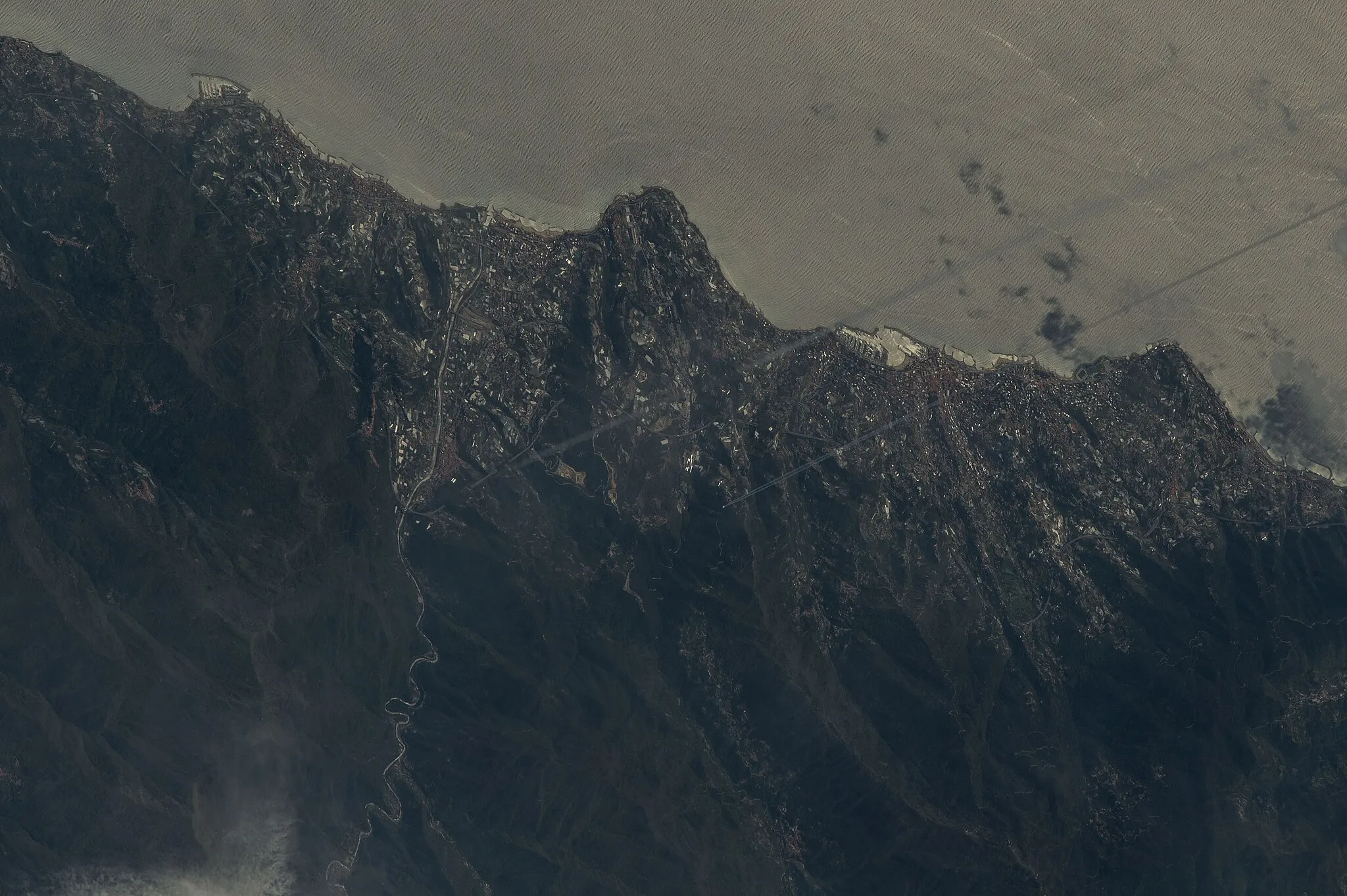 Photo showing: View of Earth taken during ISS Expedition 47.