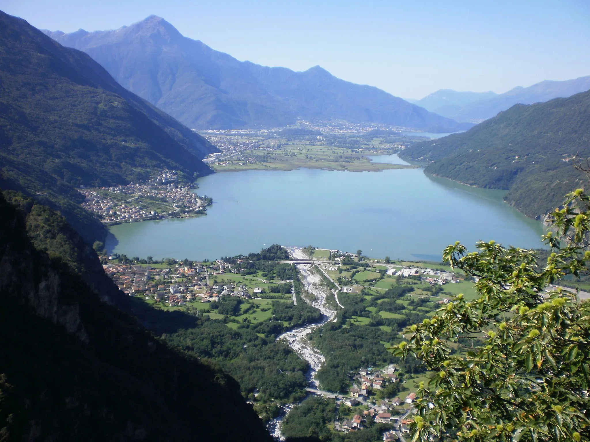 Photo showing: Lake Mezzola seen from Val Codera