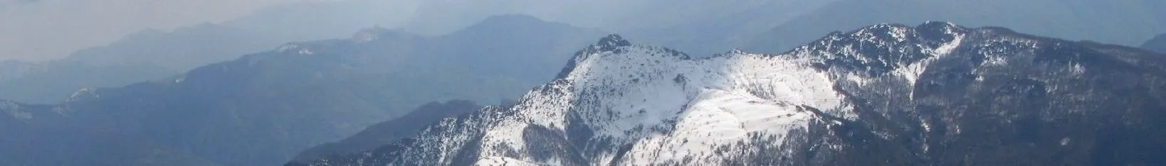 Photo showing: Fojorina peak with the village of Bogno below in Val'Colla, Ticino, Switzerland