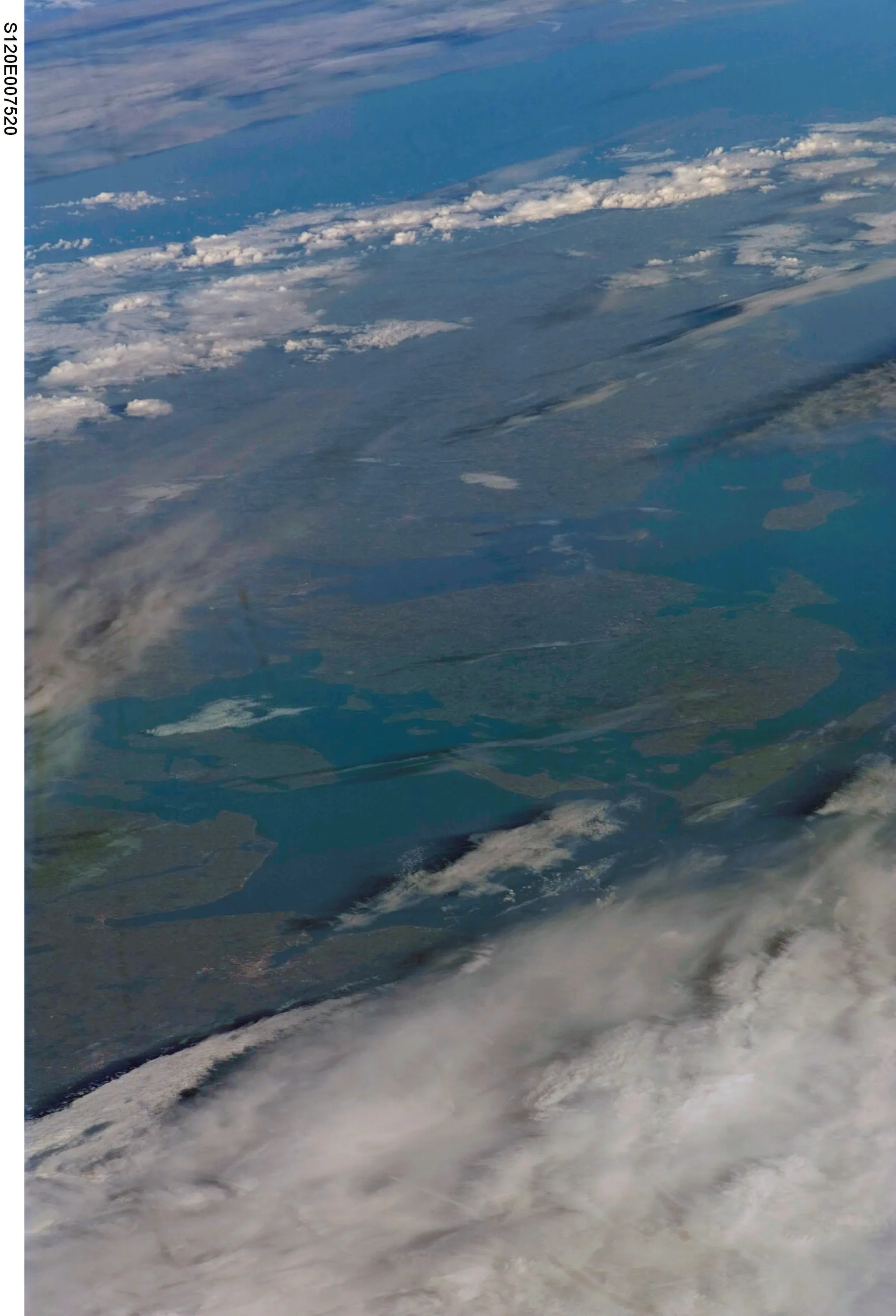 Photo showing: View of Earth from STS-120